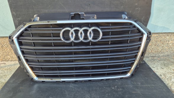 Audi OE GRILL AUDI A3 8V LIFT 2016-2020 Решітка радіатора РЕШІТКА Audi A3 8V LIFT 16-20 OE 8V5853651M ОРИГ. НОВИНКА!