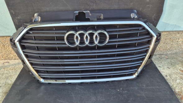 Audi OE GRILL AUDI A3 8V LIFT 2016-2020 Решітка радіатора РЕШІТКА Audi A3 8V LIFT 16-20 OE 8V5853651M ОРИГ. НОВИНКА!