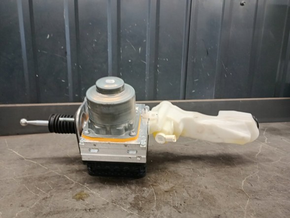 BMW OE 3450-5A75D97-01 5A75D97 Гальмівний насос ABS BMW 2 U06