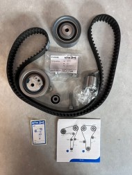 SNR KD457.67 Snr kd457.67 комплект ременя грм