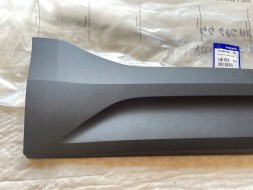 Volvo OE 32409187 32409193 listwa w drzwi prawy prawa prawe prawego prawej błotnika tył tyłu tylny bok boczna lewych tylnych nakładka osłona НОВА ОРИГІНАЛЬНА БІЧНА ПЛАНКА ДВЕРЕЙ VOLVO XC40 2018- ПРАВА ЗАДНЯ RH R