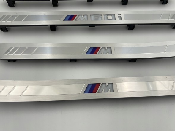 BMW OE KKDA BMW G05 G06 G07 LISTWY NAKŁADKI PROGOWE M-PAKIET PODŚWIETLANE 5A60665 BMW G05 G06 G07 НАКЛАДКИ НА ПОРОГИ M-PAKET З ПІДСВІТКОЮ 5A60665