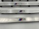 BMW OE KKDA BMW G05 G06 G07 LISTWY NAKŁADKI PROGOWE M-PAKIET PODŚWIETLANE 5A60665 BMW G05 G06 G07 НАКЛАДКИ НА ПОРОГИ M-PAKET З ПІДСВІТКОЮ 5A60665