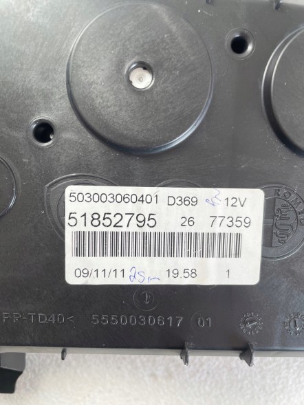 Fiat OE ЛІЧИЛЬНИК ГОДИННИКІВ FIAT GRANDE PUNTO EVO 51852795 EU