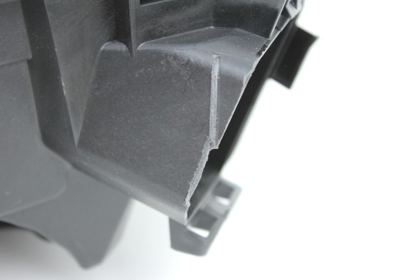 BMW OE 8472015 -05 КОРПУС ПОВІТРЯНОГО ФІЛЬТРУ U06 218d 220d 223dX U11 X1 U10 X2 18d 20dX 23dX