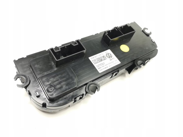 Volkswagen OE 3G8907044Q, DWP512042OE Панель керування клімат-контролем сенсорна VW Passat B8 Arteon Touran 3G8907044Q