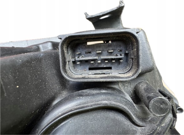BMW OE 63116942747 Bmw 3 e90 e91 2004-2010 фара права темна в зборі 63116942747