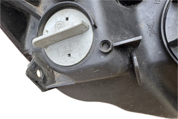 BMW OE 63116942747 Bmw 3 e90 e91 2004-2010 фара права темна в зборі 63116942747