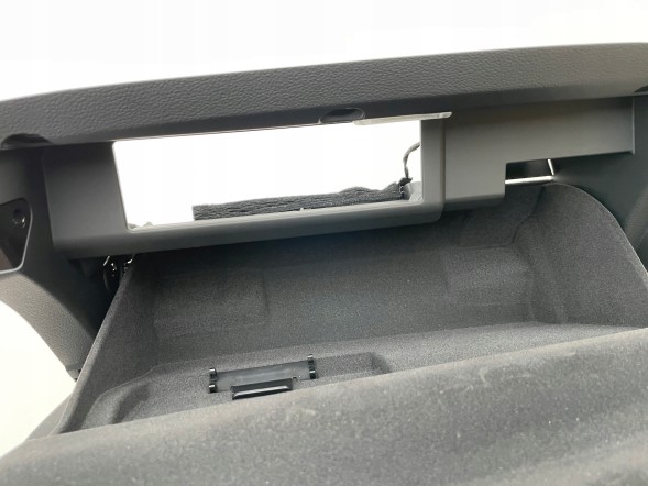 Audi OE 8W1880302C 6PS _auditeile_ Коробка для зберігання 8W1880302C 6PS AUDI A4 S4 A5 S5 8W США