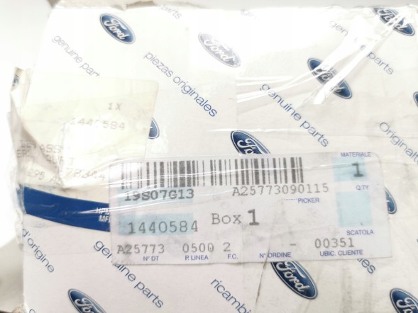 Ford OE Ремінь безпеки передній лівий Ford Fiesta 2001-2008 OE 1440584