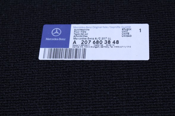 Mercedes-Benz OE A2076803848 MERCEDES КИЛИМКИ САЛОНУ (КОМПЛЕКТ) MERCEDES W207 A2076803848