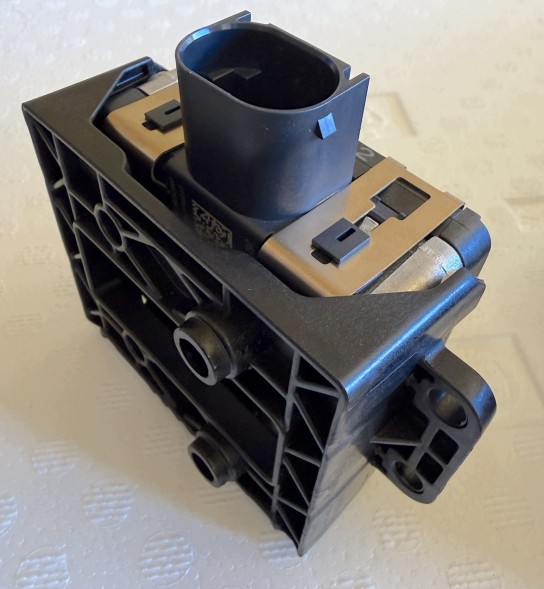Jaguar OE uchwyt kosz ramka plastik 1271015046 RK72-9g768-ab s9d3-9g768-ab Кріплення радара LAND ROVER DISCOVERY V L462 JAGUAR X590 радар бампера