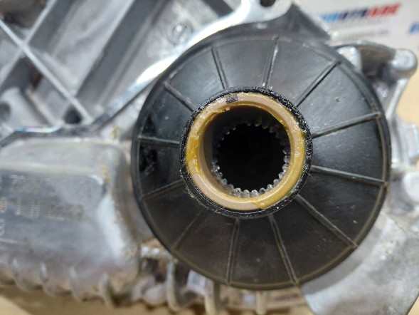 BMW OE BMW 7889767 9847756 BMW G05 G06 G07 G14 F90 G80 РЕДУКТОР РОЗДІЛЮВАЛЬНОЇ КОРОБКИ ATC13-2 7889767