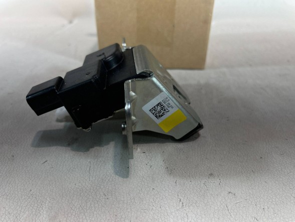 Kia OE 81800EV000 pmi150921 ЗАМОК РИГЕЛЬ КРИШКИ БАГАЖНИКА ЗАДНЬОЇ KIA EV 3 81800EV000