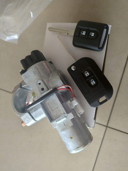 Китай D8700-JD000 NISSAN QASHQAI J10 I 2007-2014 NOWA KOMPLETNA STACYJKA BECZKA BLOKADA ZAPŁONU KPL 2 KLYCZYKI POD PILOT KLYCZYK SKŁADANY TYPU SCYZORYK NISSAN QASHQAI I J10 2007-14 НОВИЙ КОМПЛЕКТ ЗАМОК ЗАПАЛЮВАННЯ 2 КЛЮЧІ 1 КИШЕНЬКИЙ НІЖ