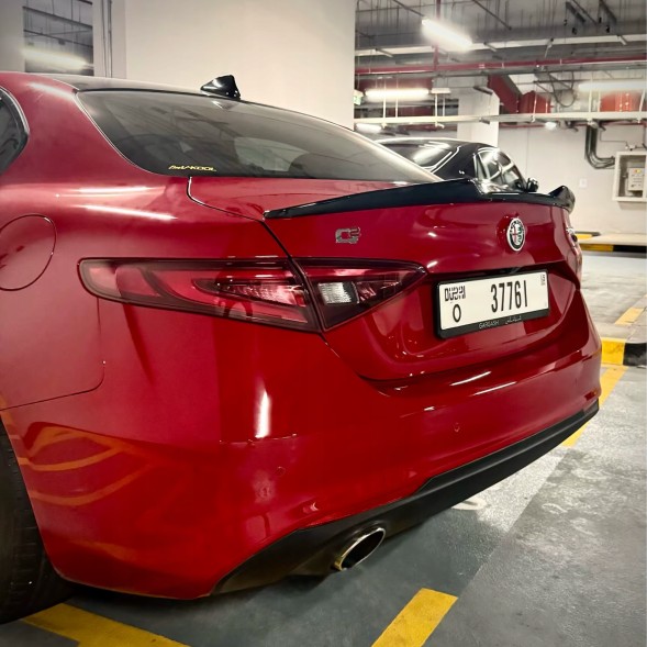 Китай Lotka Alfa Romeo Giulia Sedan Спойлер Alfa Romeo Giulia 2015+ Чорний Блиск Лоток Накладка на Клапан