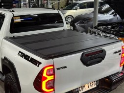 Китай 448446 Жорсткий ролетний чохол BAKFlip MX4 для Toyota Tacoma 5 футів 2024
