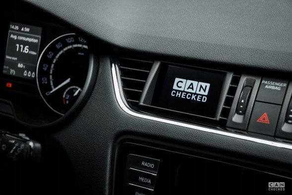 Китай CC38050 CANchecked дисплей MFD32 GEN2 SKODA Octavia 5E