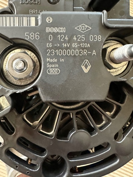 Renault OE 231000003R Альтернатор Bosch RENAULT 2.0 M4R 224000003Р 0124425038 120А