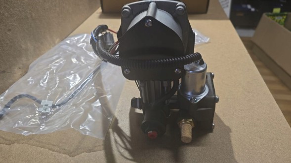 Frankberg 256099 Після спроби монтажу Компресор Підвіски Frankberg LR025111