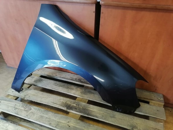 Polcar BŁOTNIK PRAWY PRZÓD VOLKSWAGEN GOLF 6 LC5F HB БРИЗКОВИК ПРАВИЙ ПЕРЕДНІЙ VOLKSWAGEN ГОЛЬФ 6 LC5F HB