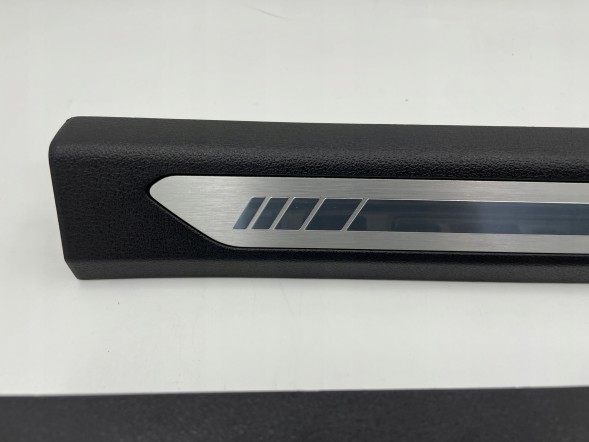 BMW OE KKDA BMW X6 G06 F96 LISTWY NAKŁADKI PROGOWE KOMPLET 8072328 8072327 Накладки на пороги BMW X6 G06 F96 Комплект 8072328 8072327