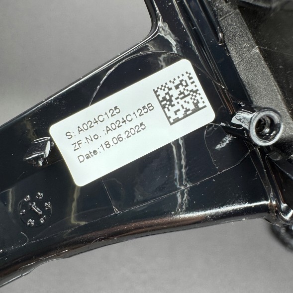 BMW OE 61319501592 32307908505 Оригінальна рамка керма BMW M3 M4 CS LCI G80 G82 Performance + карбонові пелюстки перемикання передач