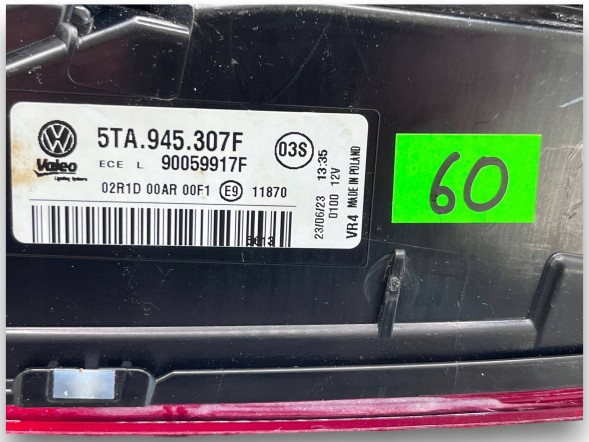Volkswagen OE A60 VW TOURAN 5Т ЛІВА ЛАМПА В ЗАДНЮ ЗАСЛІНКУ LED 5TA945307F !J