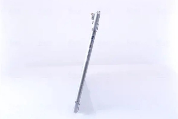Nissens 940041 Конденсатор радіатора кондиціонування повітря 940041 nissens