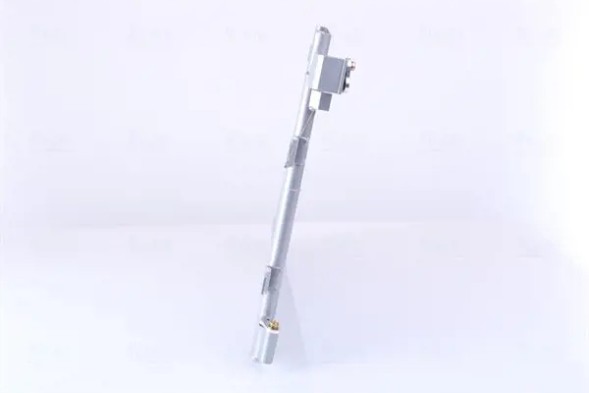 Nissens 940041 Конденсатор радіатора кондиціонування повітря 940041 nissens