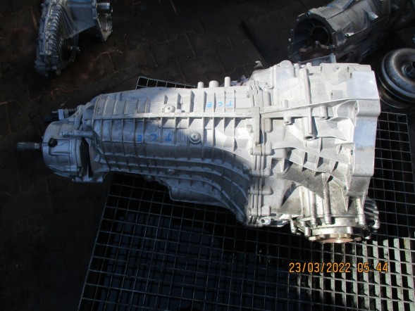 Audi OE 88UU КОРОБКА ПЕРЕДАЧ AUDI 2,0 TDI TCE 30 ТИС.КМ