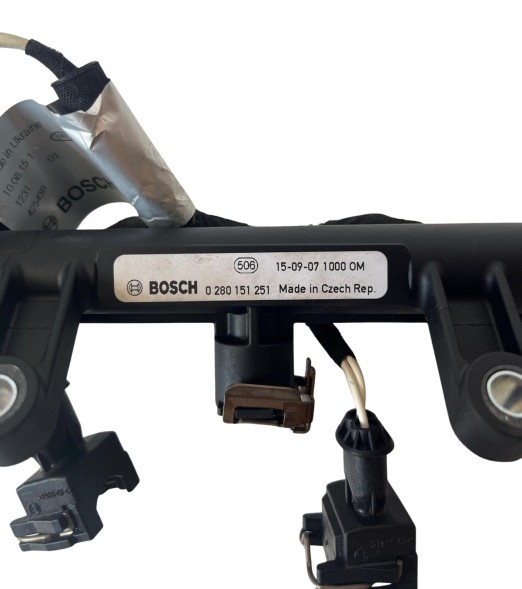 Китай 0280151251 0 280 151 251 Паливна форсунка Bosch Fiat 0.9T 0280151251