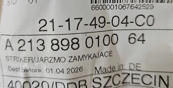Mercedes-Benz OE 2138980100 КРОНШТЕЙН ПЕРЕДНЬОГО РЕМЕНЯ ГАК ПРИЧІПНИЙ КАПОТ MERCEDES КЛАС E W213