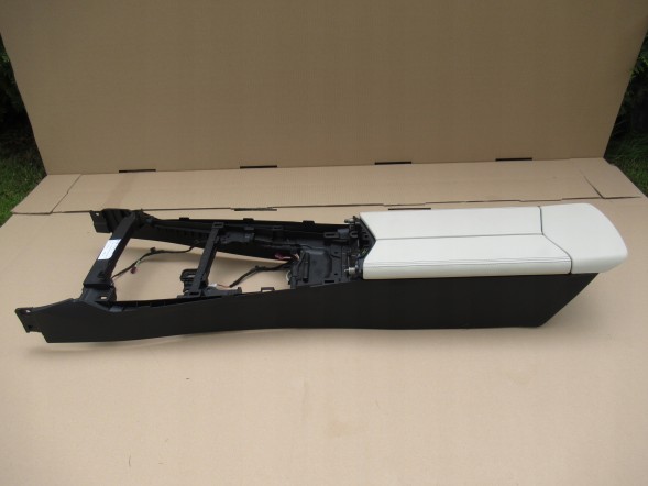 BMW OE ( CATPOL 15476 ) BMW Z4 G29 ПІДЛІКОТНИК ЦЕНТРАЛЬНИЙ ТУНЕЛЬ