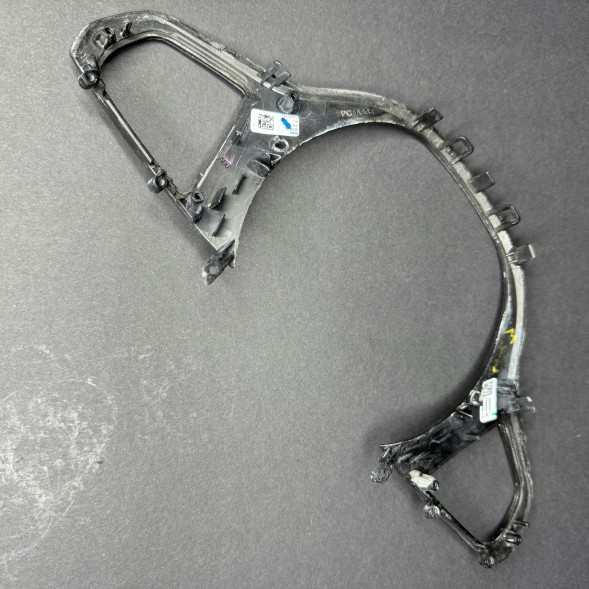 BMW OE 9501592 , 950159201 BMW M2 M3 M4 G20 G21 G28 G22 G23 F44 F40 рамка перемикачів керма CARBON