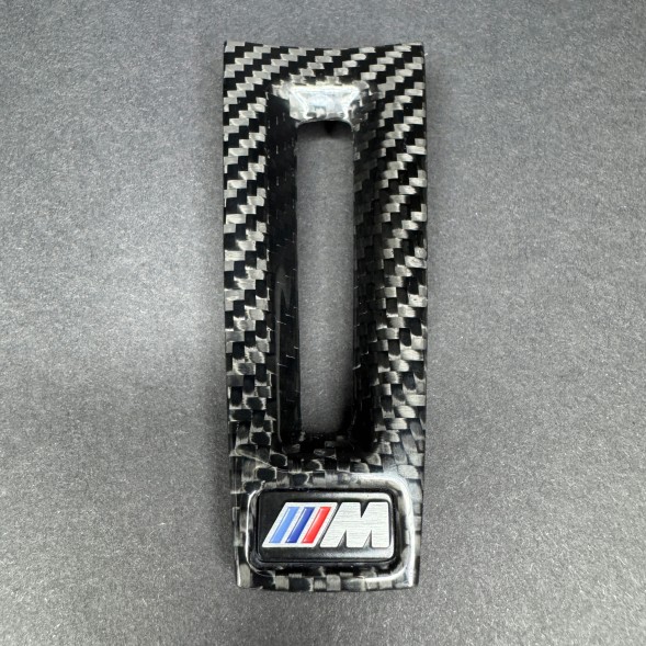BMW OE 9501592 , 950159201 BMW M2 M3 M4 G20 G21 G28 G22 G23 F44 F40 рамка перемикачів керма CARBON