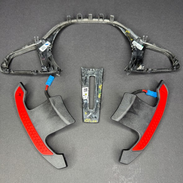BMW OE 9501592 , 950159201 BMW M2 M3 M4 G20 G21 G28 G22 G23 F44 F40 рамка перемикачів керма CARBON