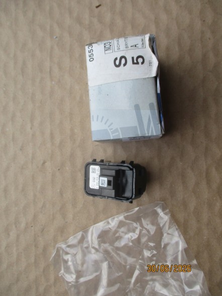 Mercedes-Benz OE A2139055403 5907911016371 ПЕРЕМИКАЧ ГАЧКА ORG A2139055403 Mercedes-Benz E-Class V (2016-2023) W213