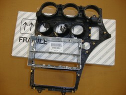 Alfa Romeo OE 156078656 MT613 ALFA ROMEO 159 TI Декор Панелі Приладів Під Радіо Щітка Алюміній MT613