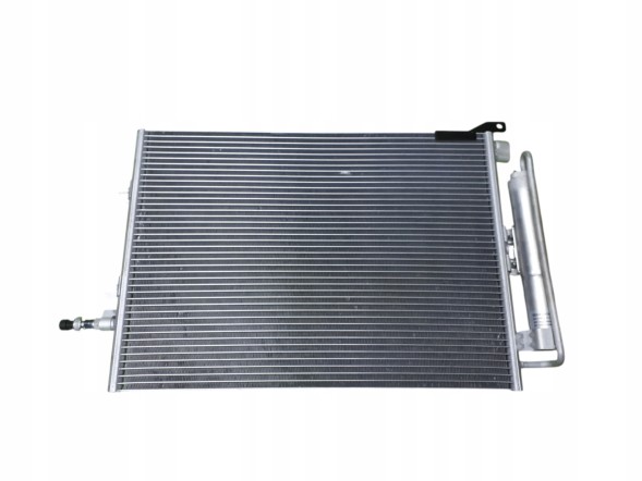 Valeo 818165 Конденсатор охолодження кондиціонера valeo renault clio iii modus / grand modus