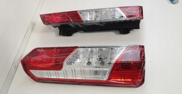 Китай 2145896325 ЛАМПИ ЗАДНІ КОМПЛЕКТ FORD TRANSIT MK8