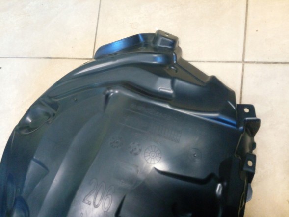 Mercedes-Benz OE НАДКОЛЕСО MERCEDES W206 C-KL ПЕРЕДНЄ ЛІВЕ ч. ПЕРЕДНЄ 2068840300 ОРИГ.*