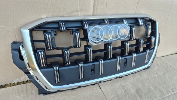 Audi OE GRILL AUDI Q7 4M DRUGI LIFT 2023- S-LINE CHROM Муляж решітки радіатора GRILL Audi Q7 II 4M0 LIFT 23- S-LINE OE 4M0853651BE Хром
