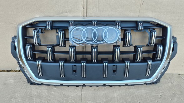 Audi OE GRILL AUDI Q7 4M DRUGI LIFT 2023- S-LINE CHROM Муляж решітки радіатора GRILL Audi Q7 II 4M0 LIFT 23- S-LINE OE 4M0853651BE Хром