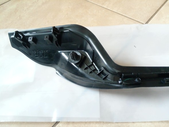 Toyota OE 75535-10060 CZESCIAUTO ПРАВА ВЕРТИКАЛЬНА ПЛА́НКА ЛОБОВОГО СКЛА TOYOTA C-HR 75535-10060 НОВА ОРИГІНАЛ