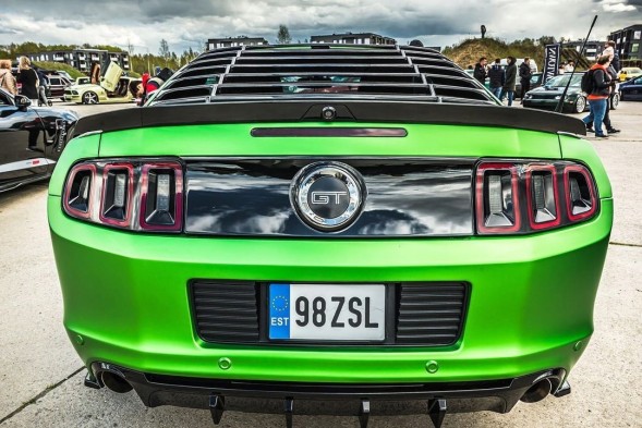 Китай 000-MU13-DCGB Дифузор Спідниці Бампера - Чорний Глянець FORD MUSTANG 2013-2014