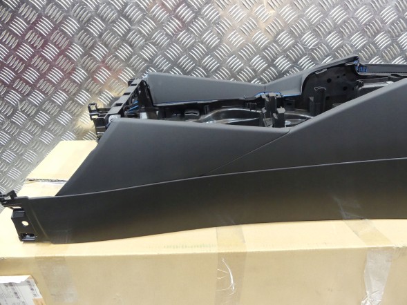 BMW OE BMW 5 G60 G61 КОНСОЛЬ ТУНЕЛЬ 5A4FC42