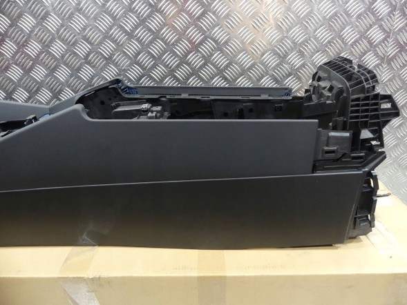 BMW OE BMW 5 G60 G61 КОНСОЛЬ ТУНЕЛЬ 5A4FC42