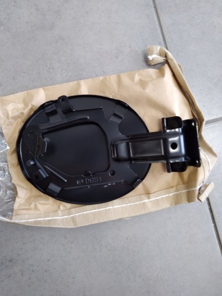 Mazda OE OE Mazda 2 розкладачка для заливки палива D65142410D
