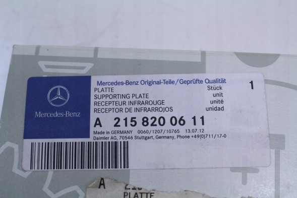 Mercedes-Benz OE РОЗЕТКА КАБЕЛЬНА IPAD MERCEDES A2158200611
